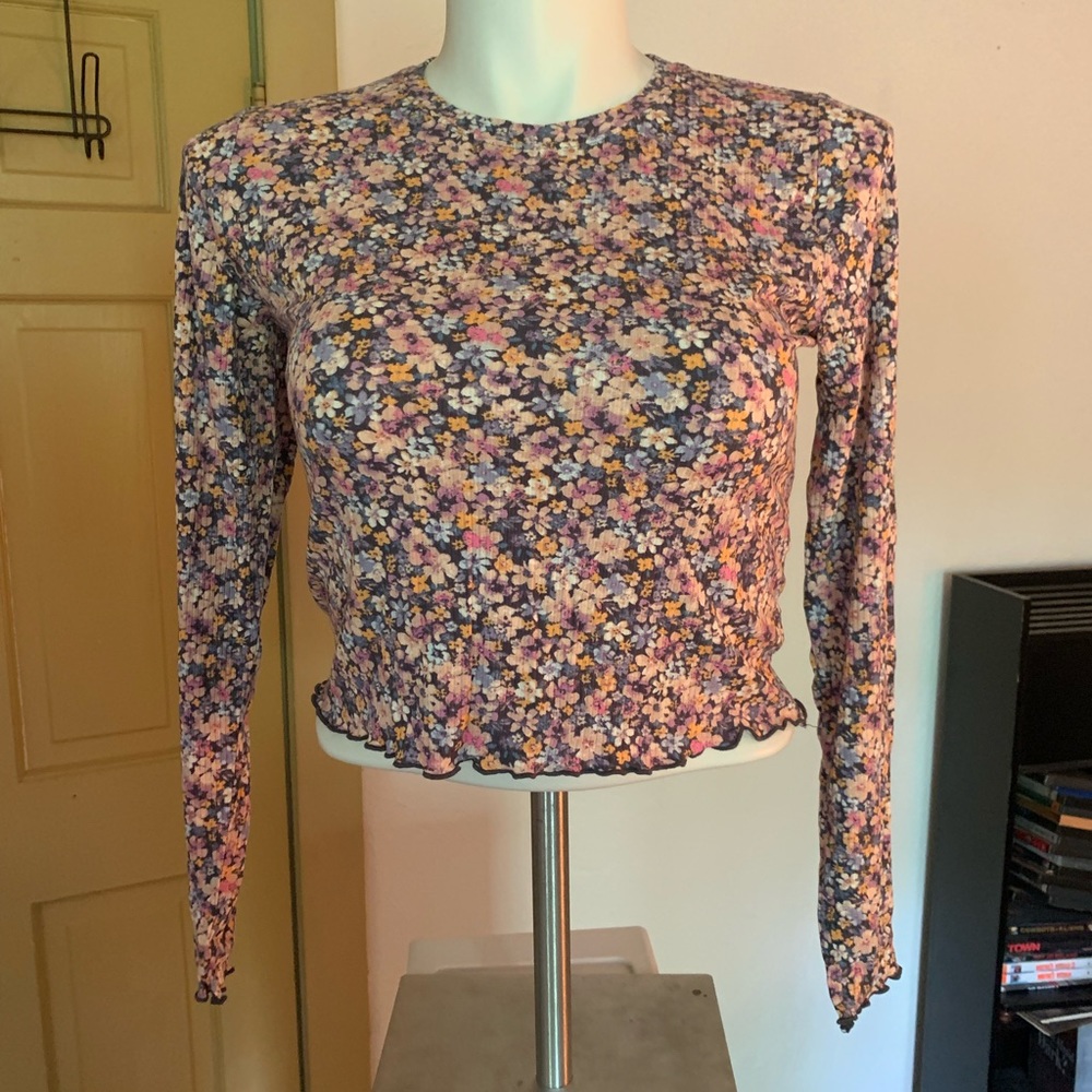 NWT Cute Wild Fable Floral Top